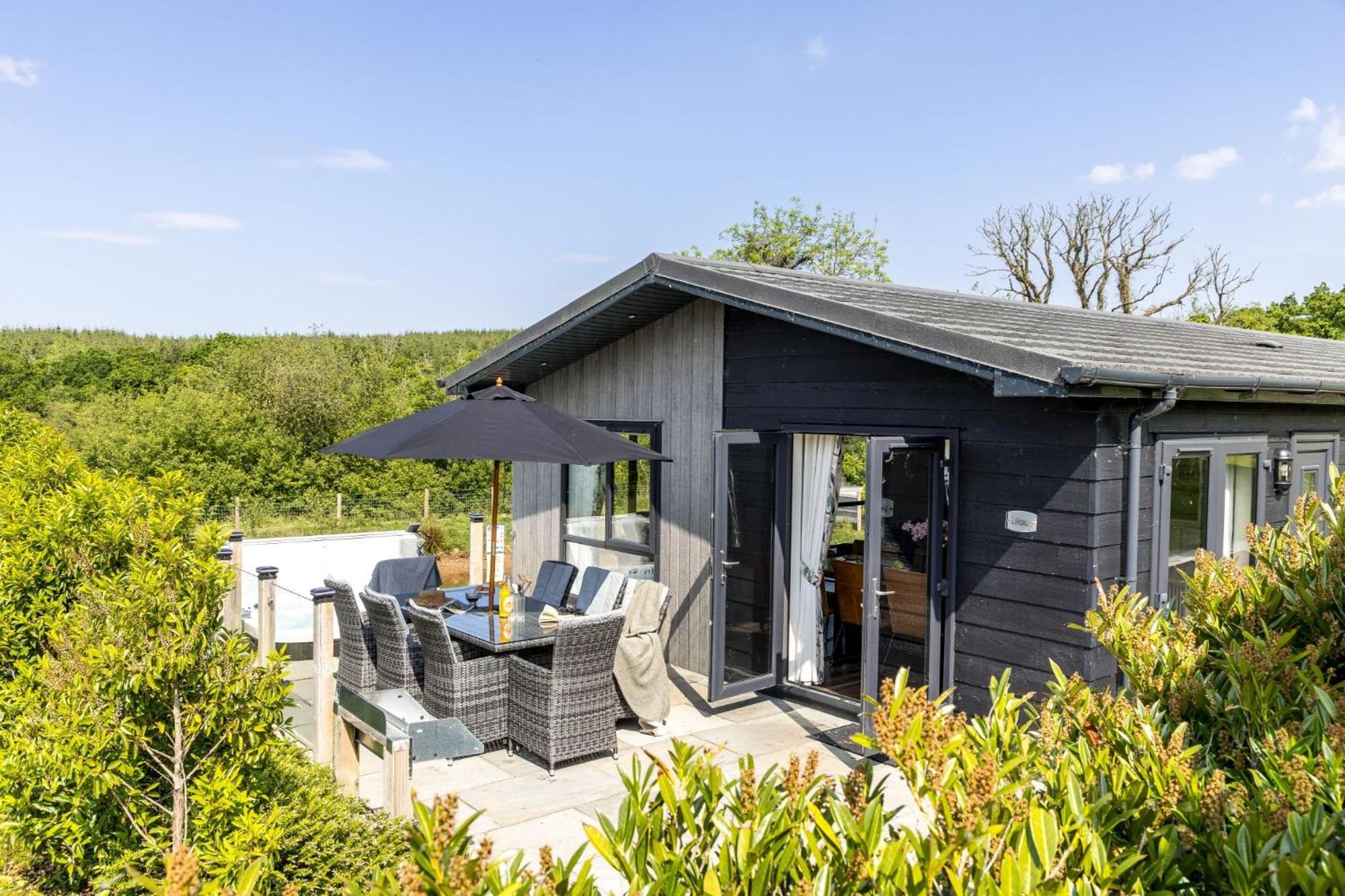 Lilac Lodge, 22 Roadford Lake Lodges Lifton المظهر الخارجي الصورة